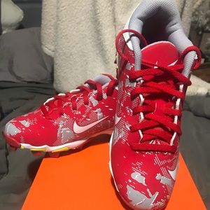 NWOT Nike Vapor Untouchable Shark football cleats.